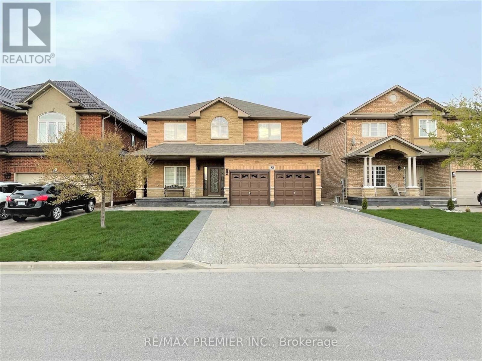 Detached at 88 SUNDANCE CRESCENT, Hamilton (Stoney Creek)