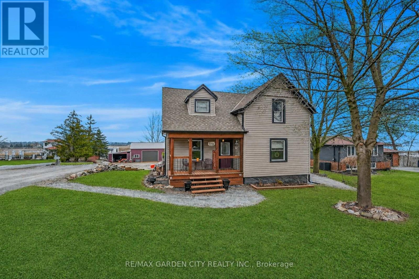 Detached at 3745 KING STREET, Lincoln (Lincoln-Jordan/Vineland)