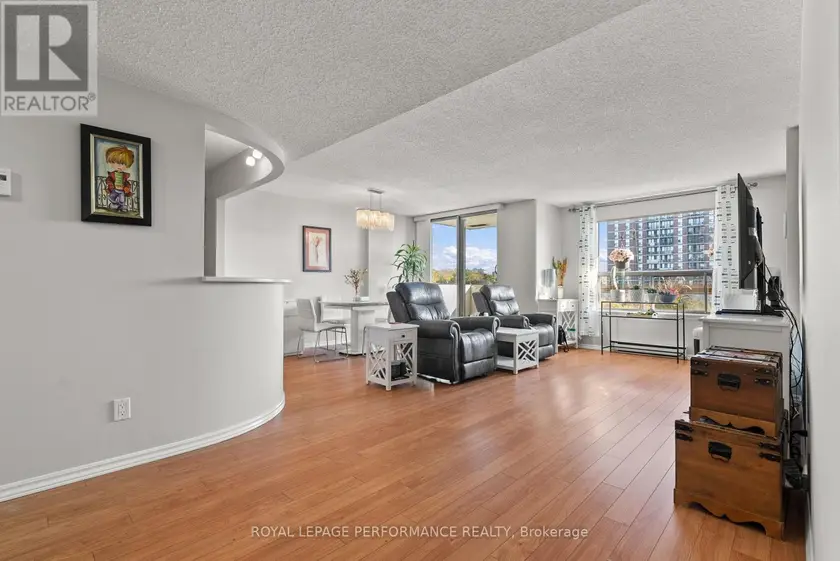 Apartment at UNIT #407 - 200 LAFONTAINE AVENUE, Ottawa