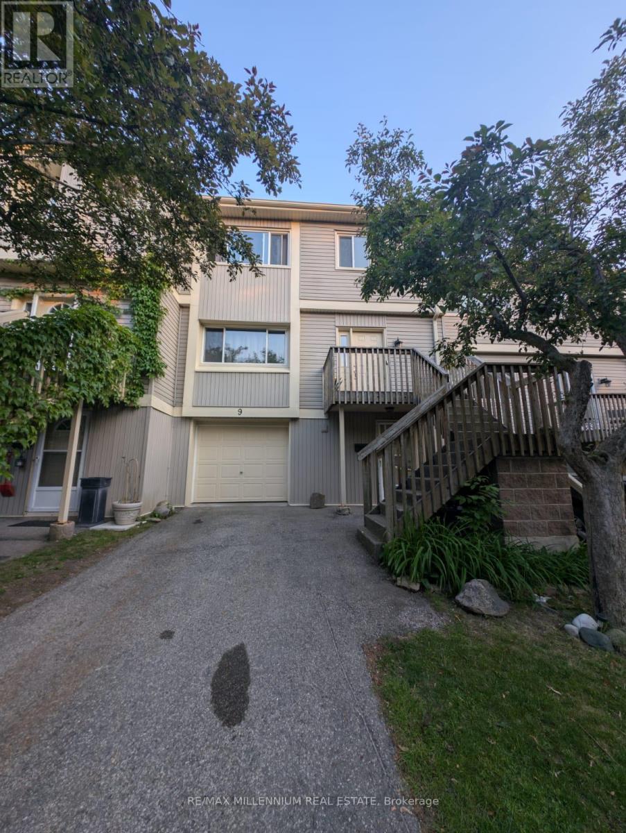 Townhouse at 9 - 30 GREEN VALLEY DRIVE, Kitchener