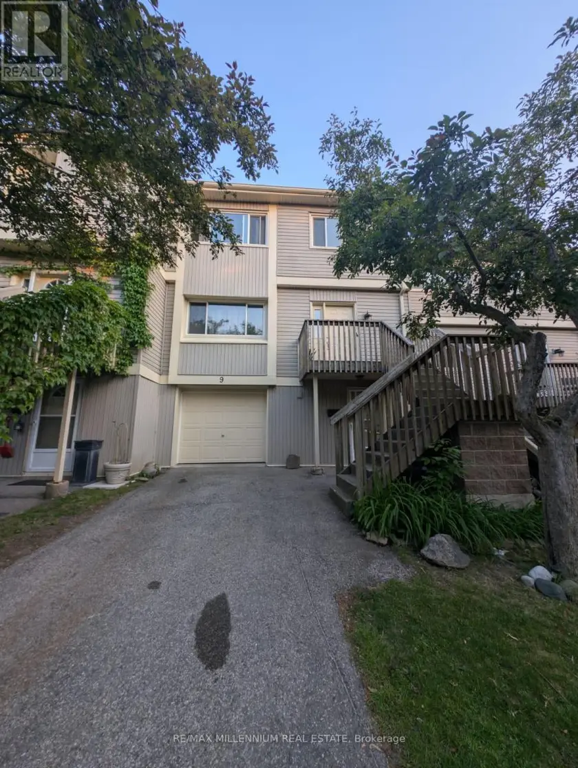 Townhouse at 9 - 30 GREEN VALLEY DRIVE, Kitchener