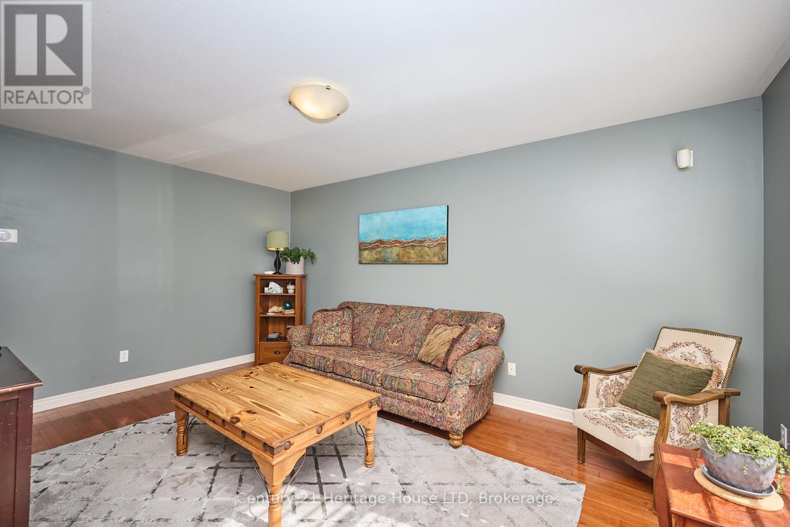 Detached at 4 ARLENE STREET, St. Catharines