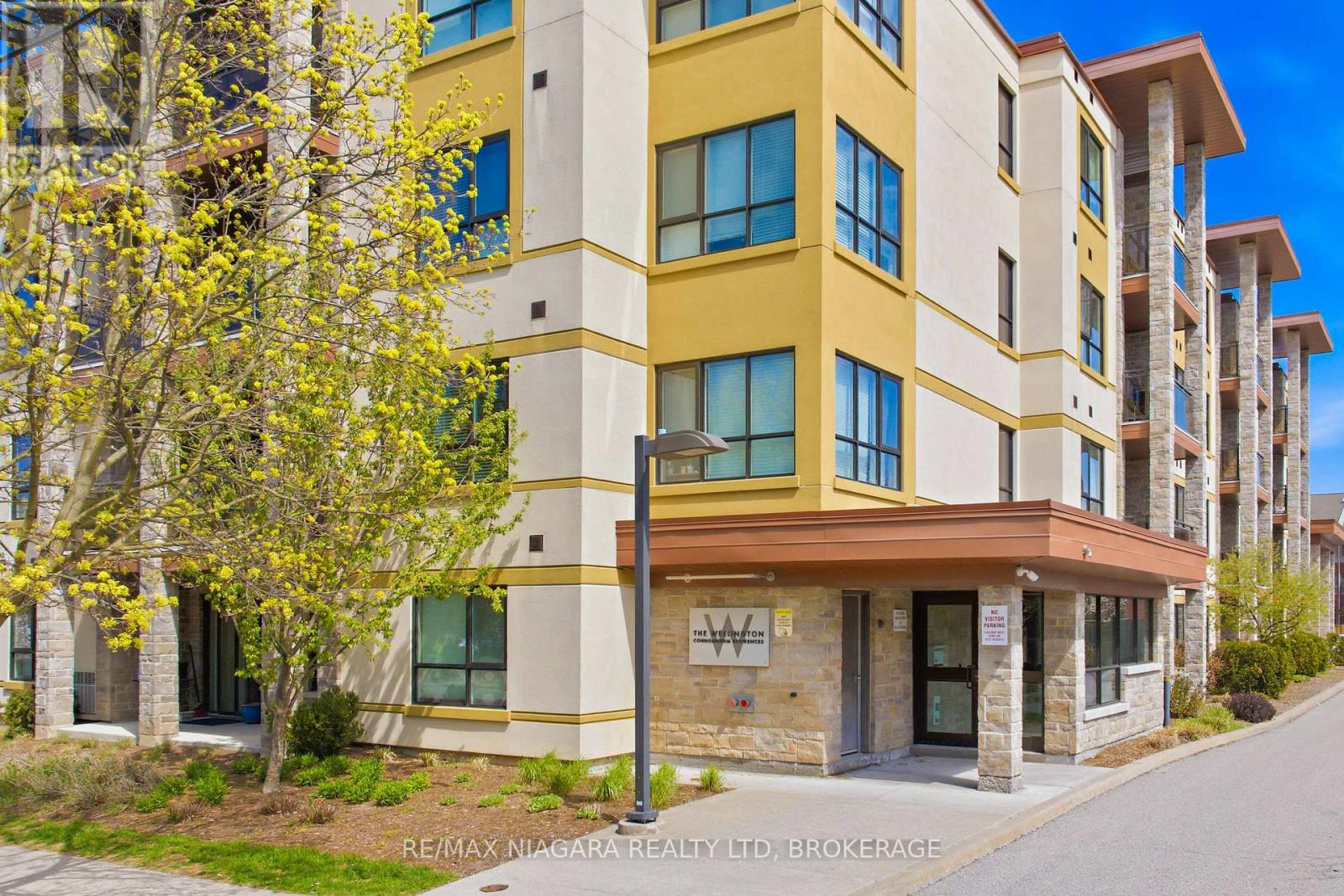 Apartment at 404 - 26 WELLINGTON STREET, St. Catharines