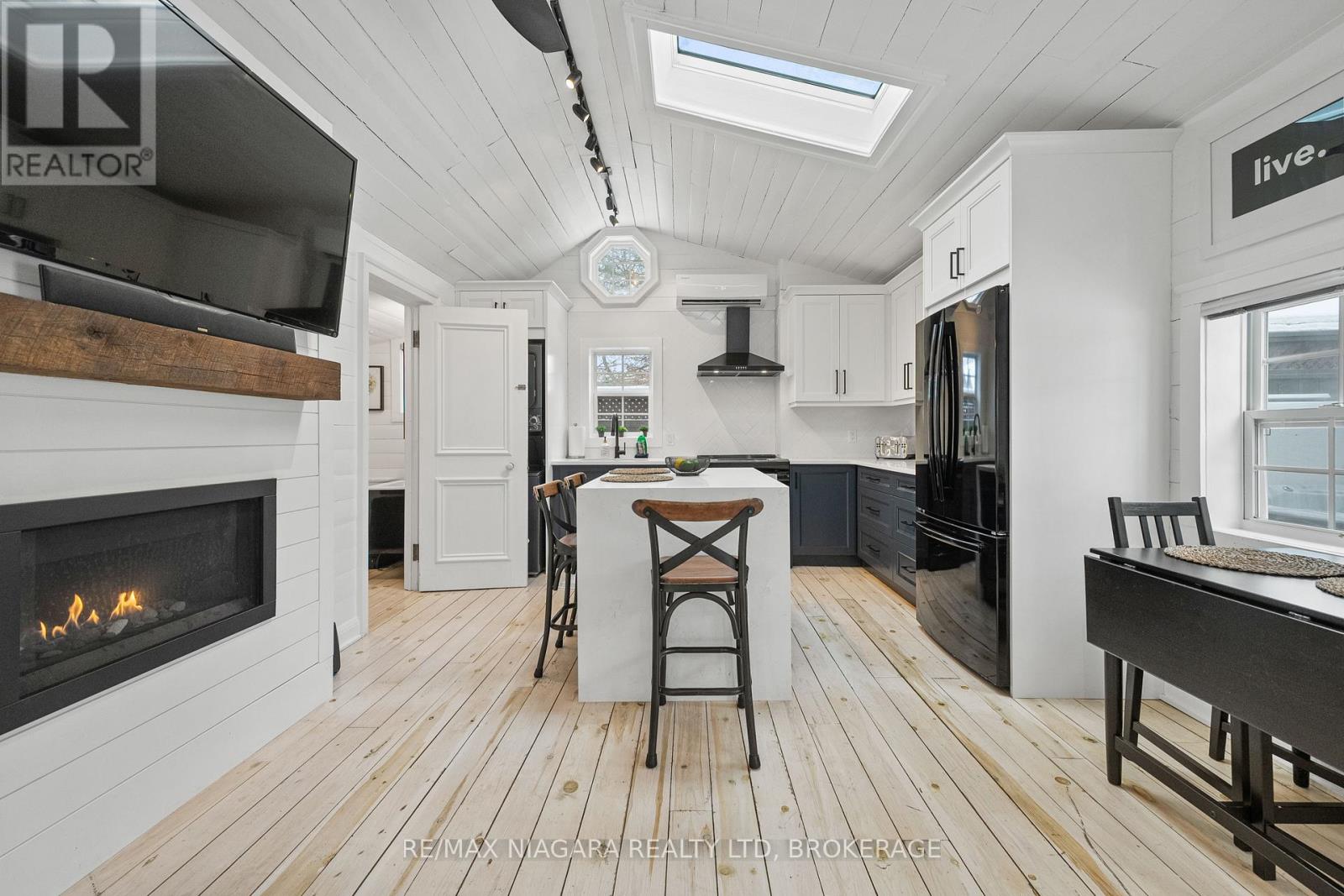 Detached at 343 CAMBRIDGE ROAD W, Fort Erie