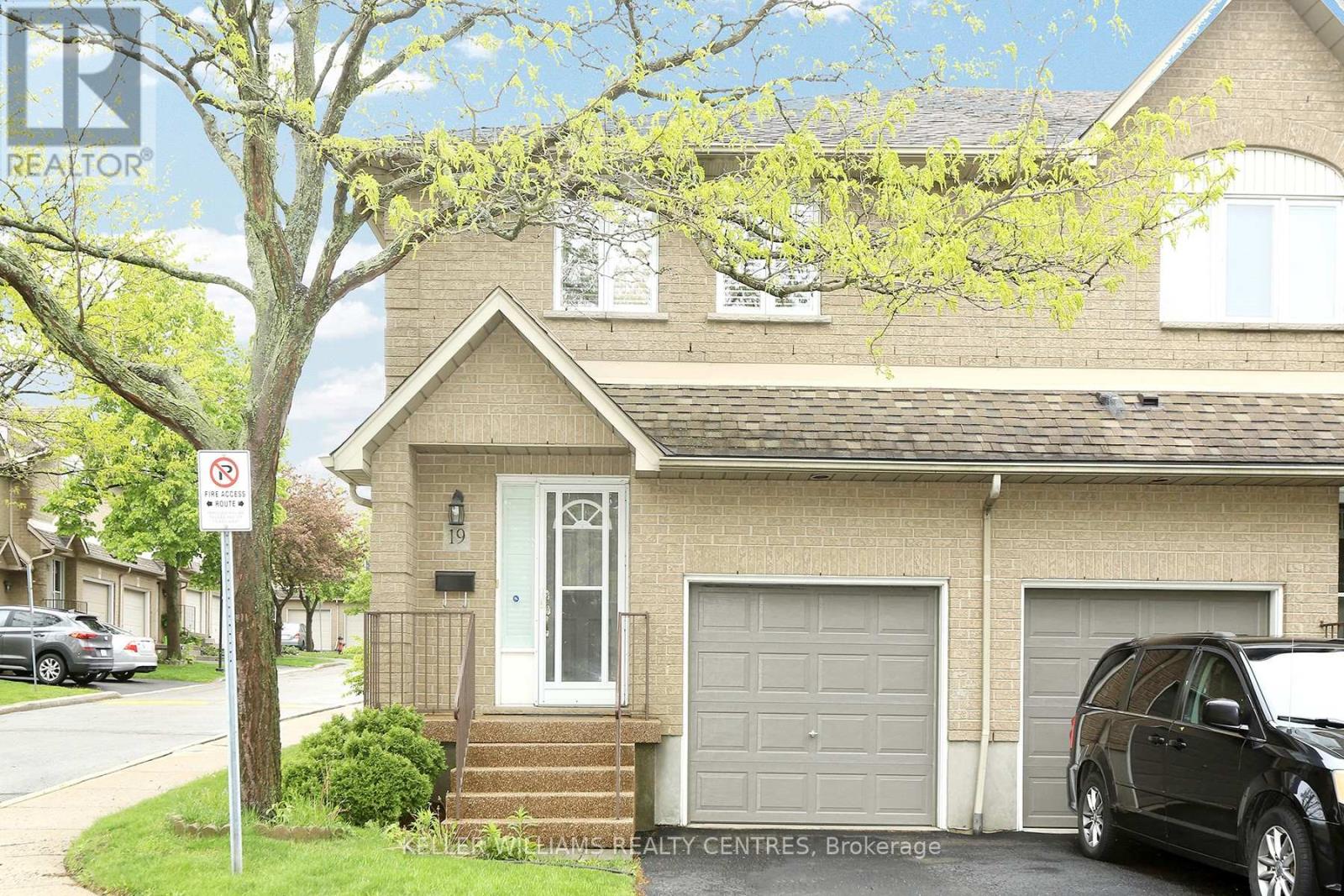 Townhouse at 19 - 100 VINEBERG DRIVE N, Hamilton (Chappel)