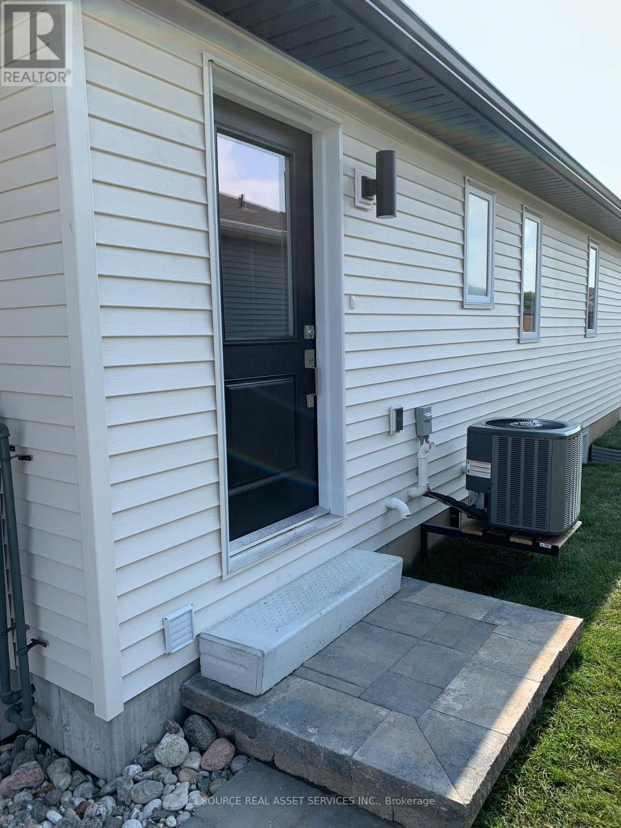 Semi-Detached/Link at B - 120 SIENNA AVENUE, Belleville