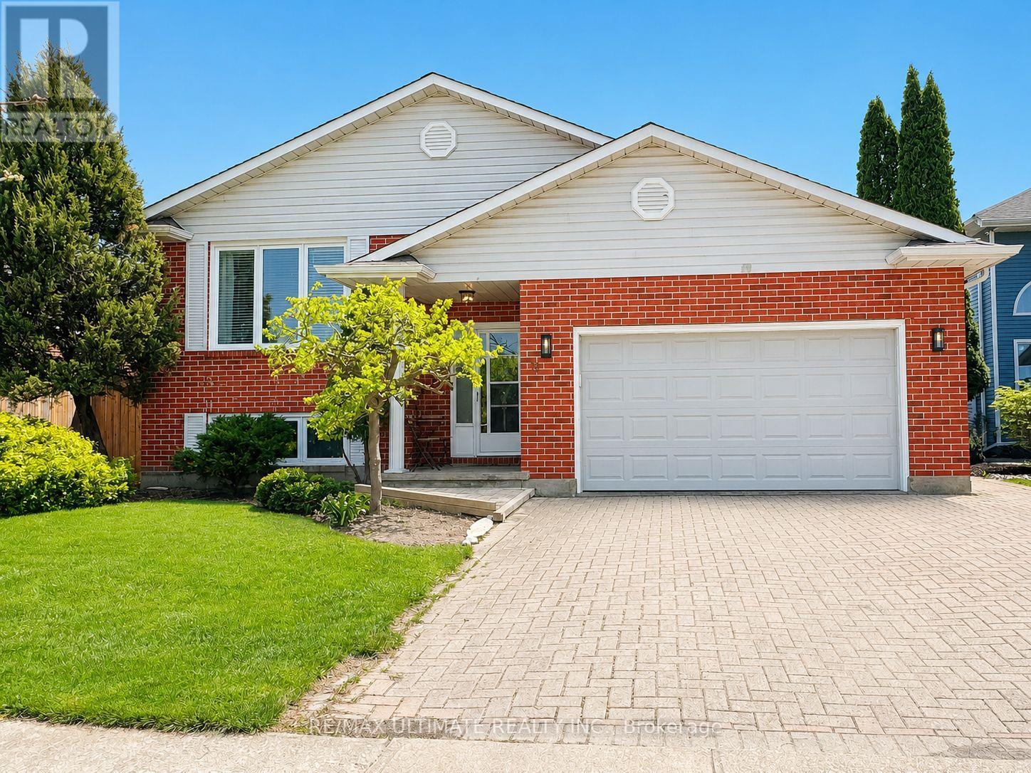 Detached at 12 STONEY BROOK CRESCENT, St. Catharines (Grapeview)