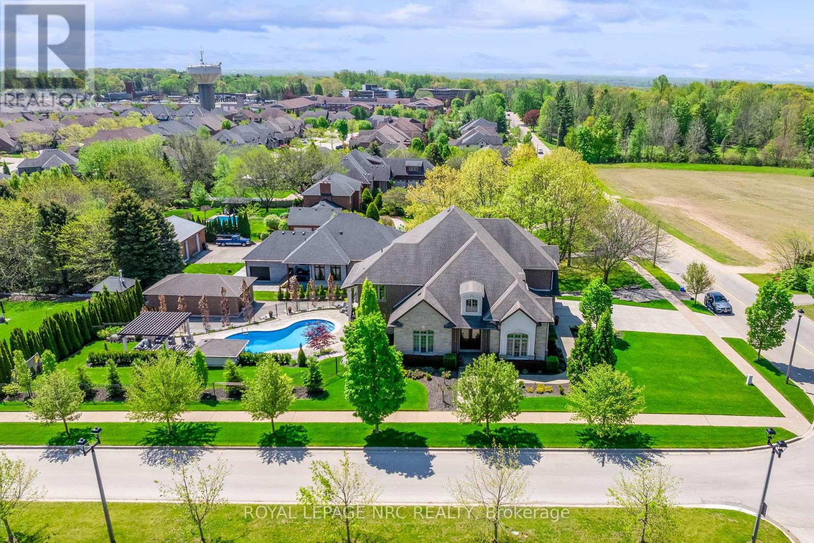 Detached at 34 MARLENE STEWART DRIVE, Pelham (Fonthill)