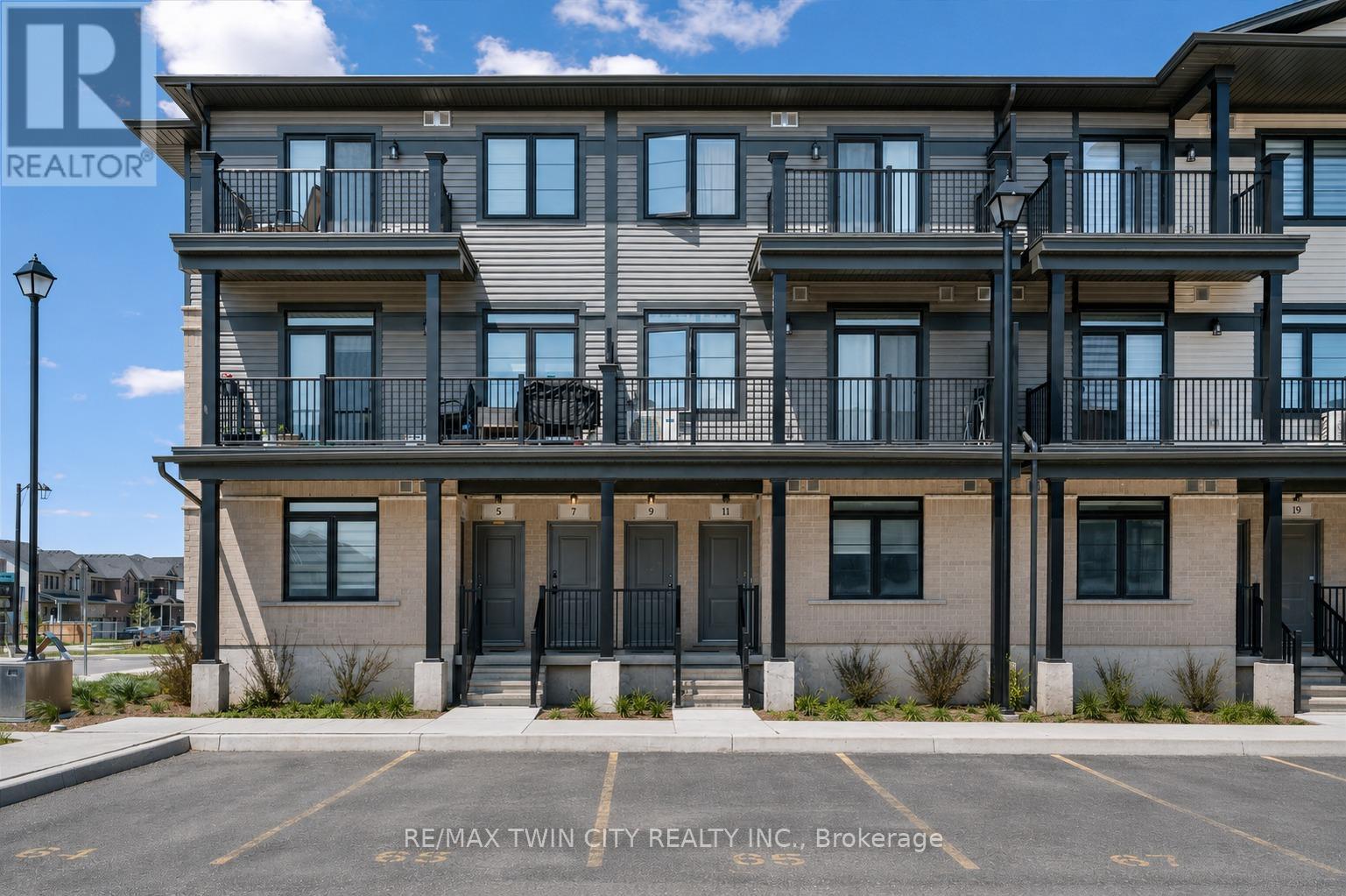 Townhouse at 9 LOMOND LANE, Kitchener