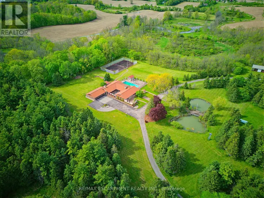 Detached at 4274 HIGHWAY 56, Hamilton