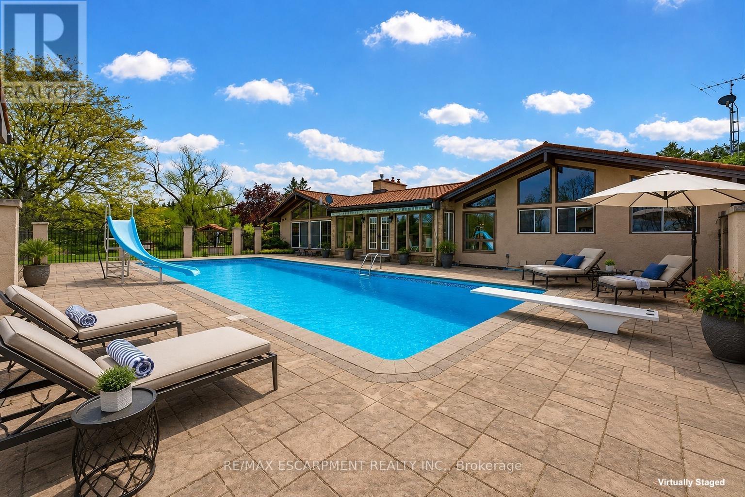 Detached at 4274 HIGHWAY 56, Hamilton