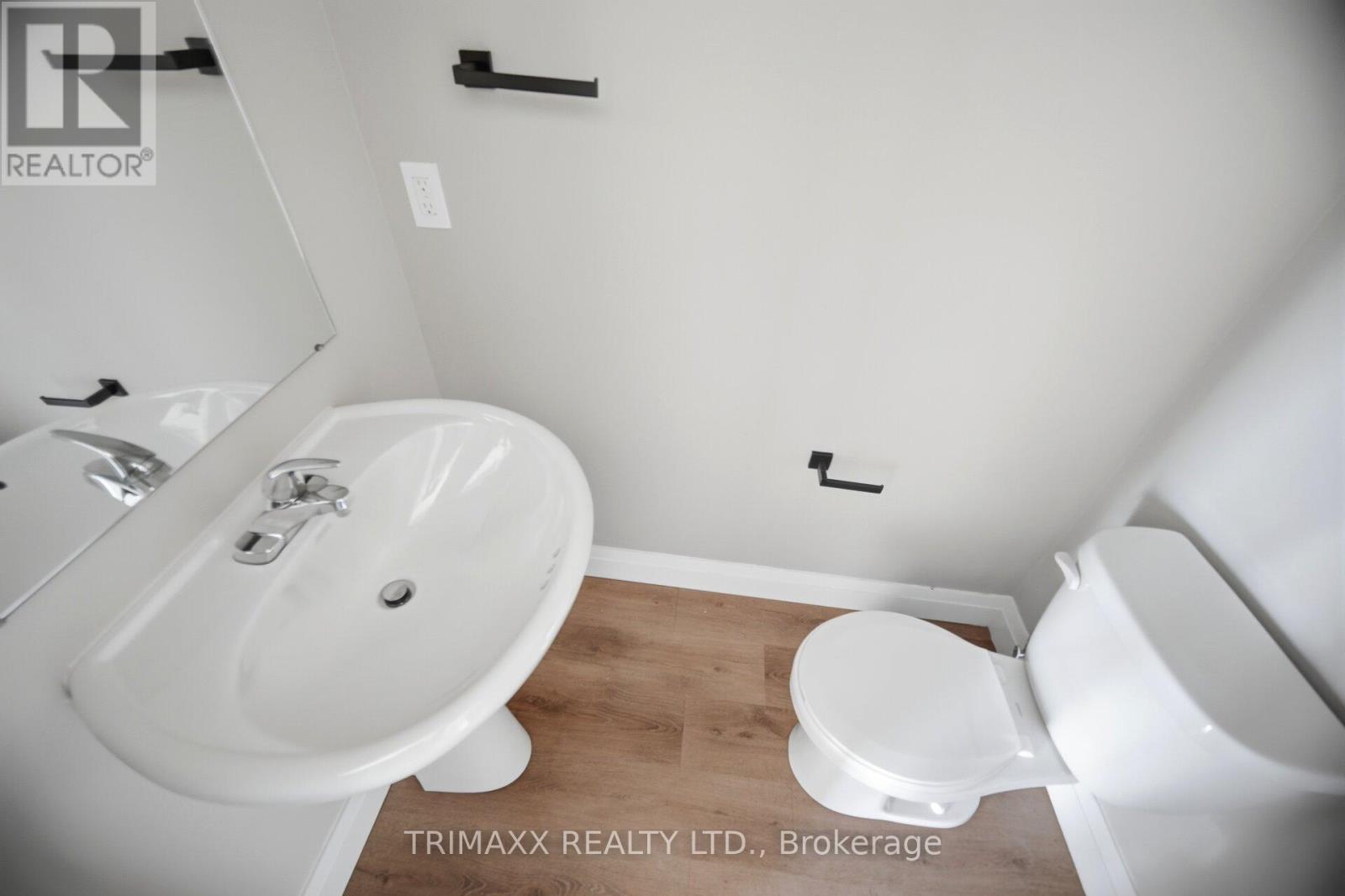 Townhouse at 57 KEYSTONE TRAIL, Welland