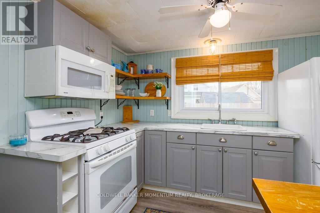 Detached at 8 LOOMIS CRESCENT, Fort Erie