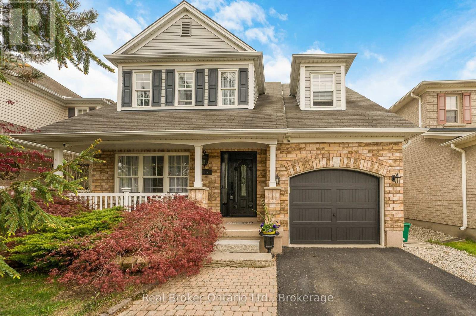 Detached at 176 OSBORN AVENUE, Brantford