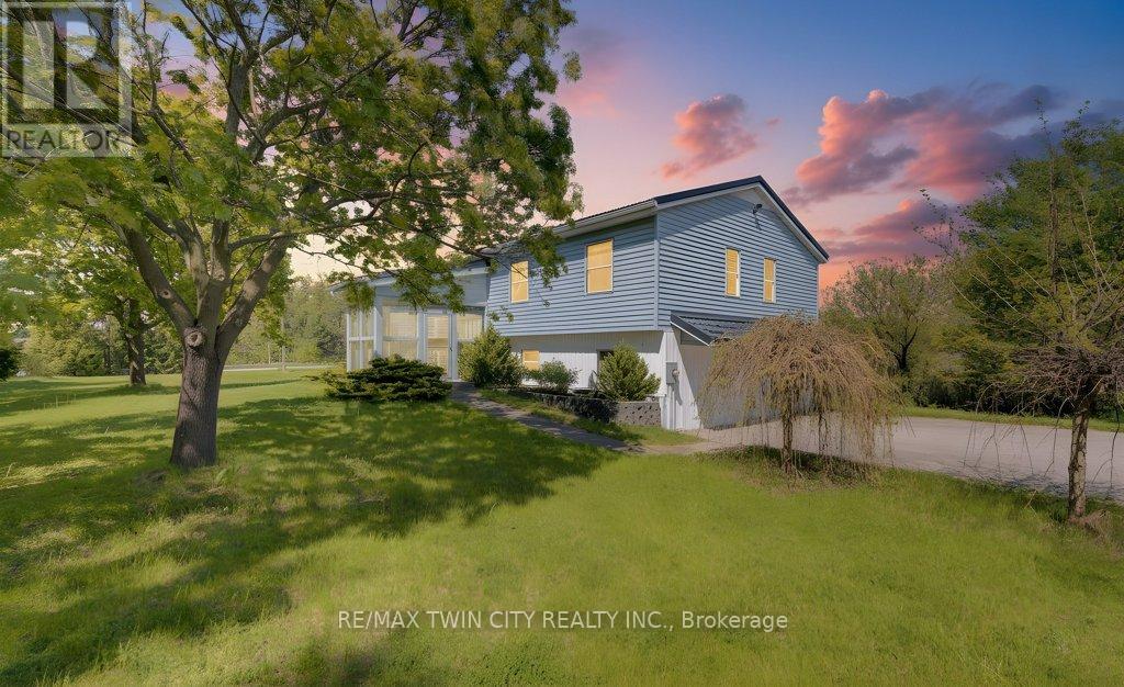 Detached at 3429 NAFZIGER ROAD, Wellesley