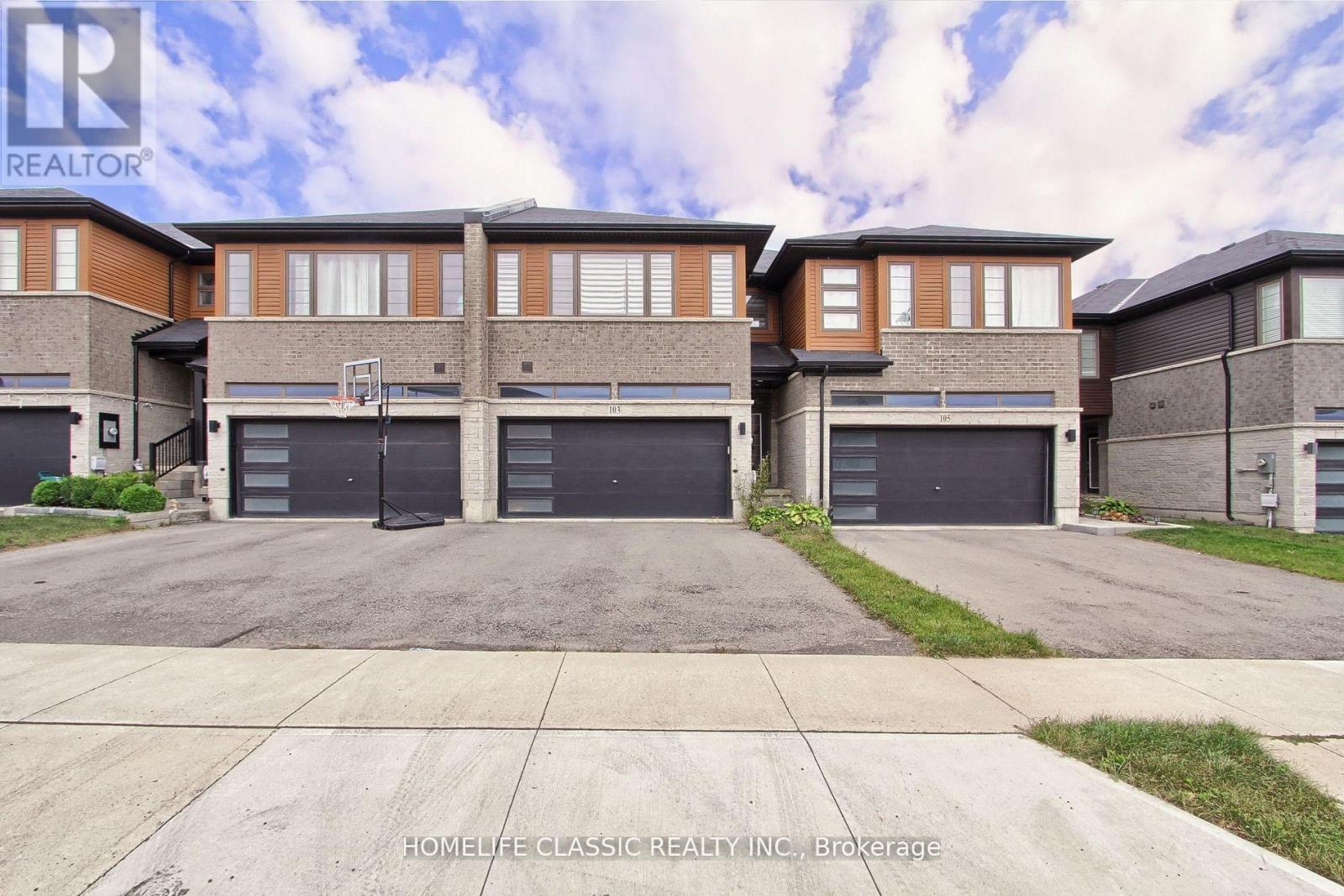 Townhouse at 103 GREENWICH AVENUE, Hamilton