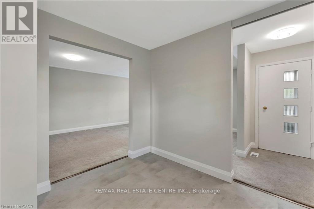 Detached at 1 - 6 RUSKVIEW ROAD, Kitchener