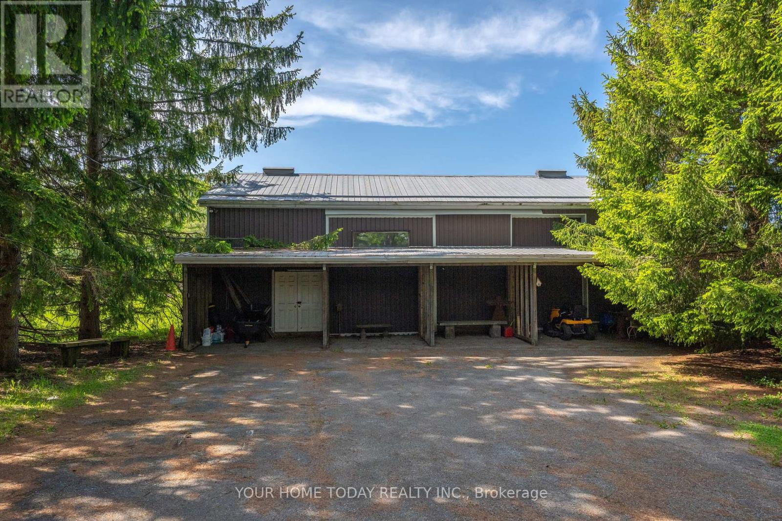 Detached at 5214 TENTH LINE, Erin