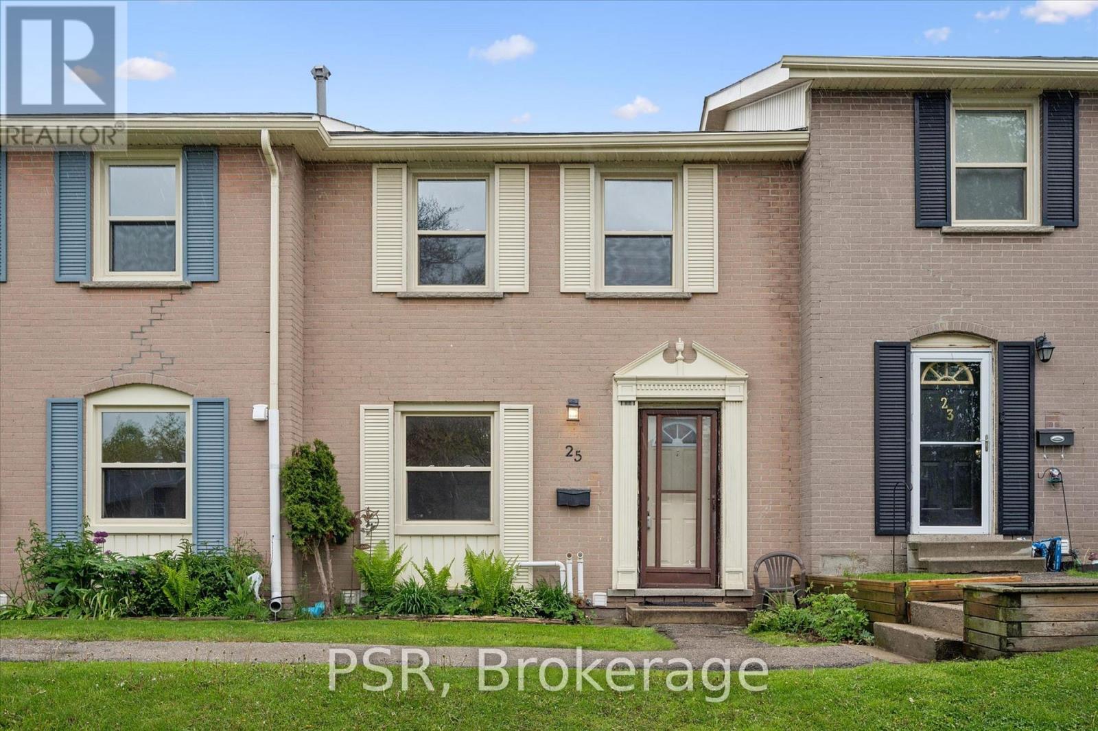 Townhouse at 25 QUEENSTON DRIVE, Kitchener
