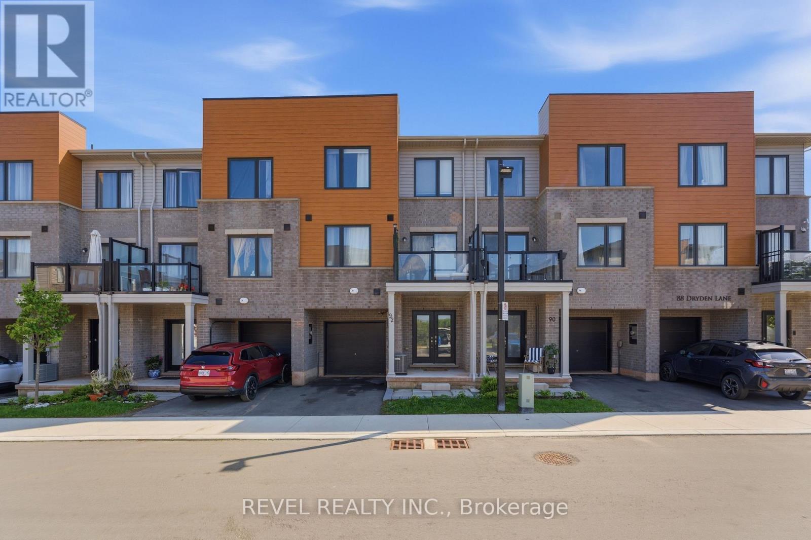 Townhouse at 11 Reid Ave S, Hamilton