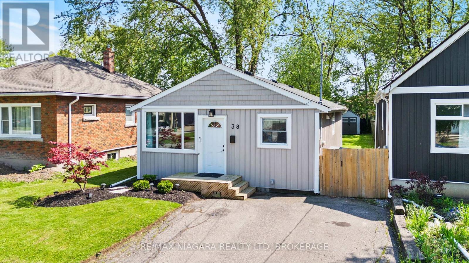Detached at 38 ALEXANDRA BOULEVARD, St. Catharines