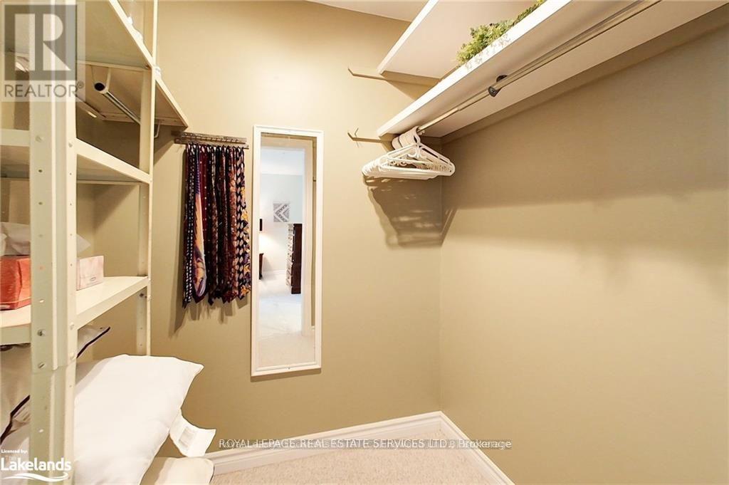 Detached at 112 BRUCE STREET S, Blue Mountains