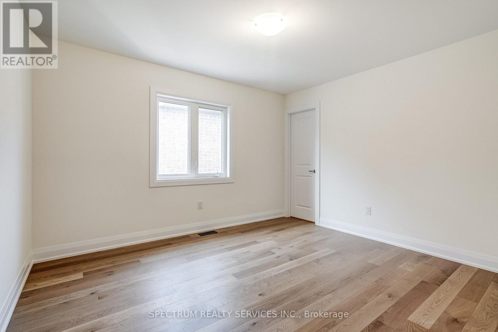 Detached at 28 DORE DRIVE, Brantford