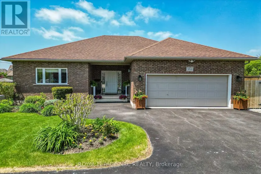 Detached at 353 STATION STREET, West Lincoln