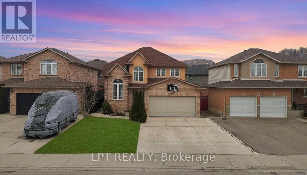 Detached at 48 NASHVILLE CIRCLE, Hamilton
