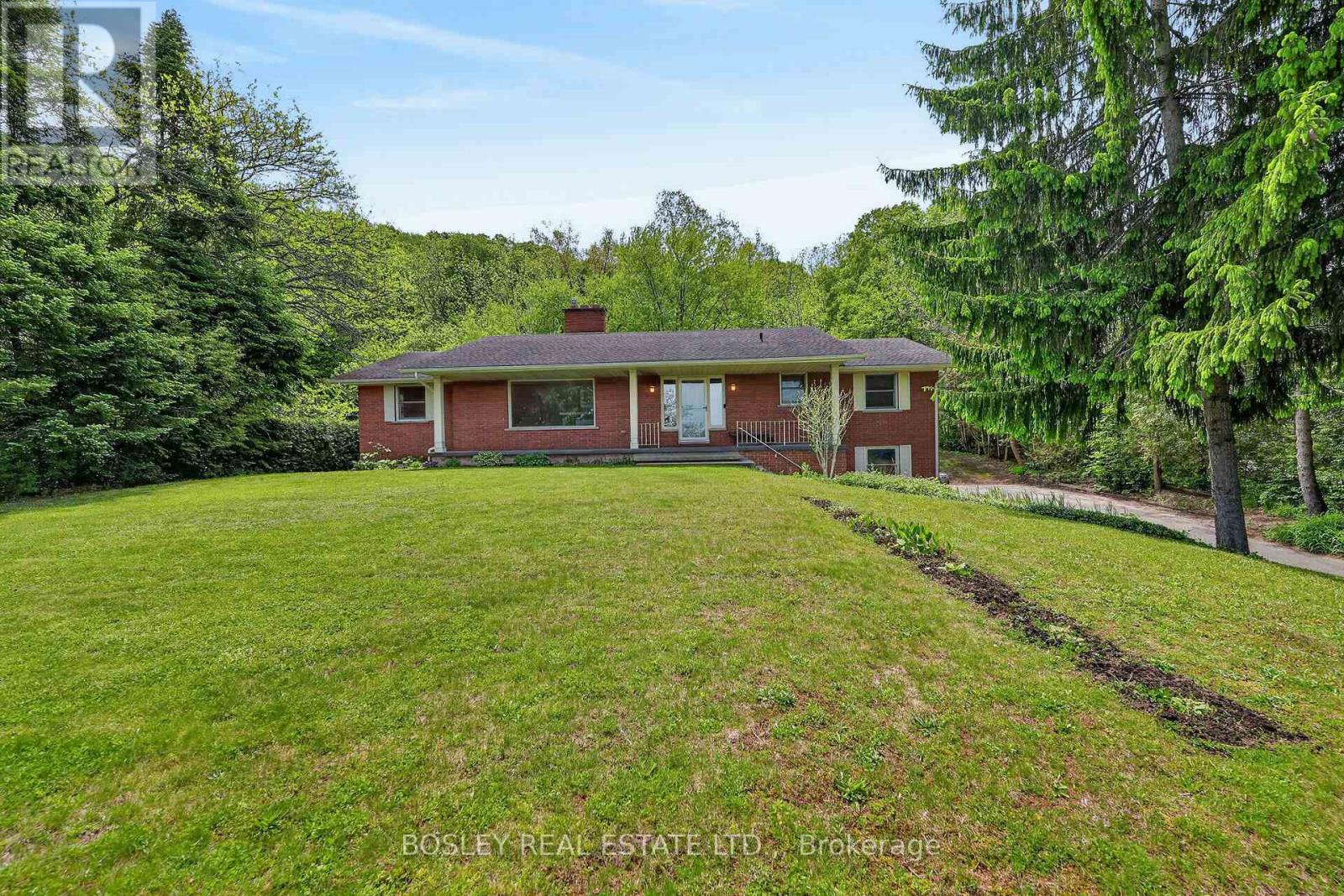 Detached at 12 SHEPPARD CRESCENT, Niagara-on-the-Lake