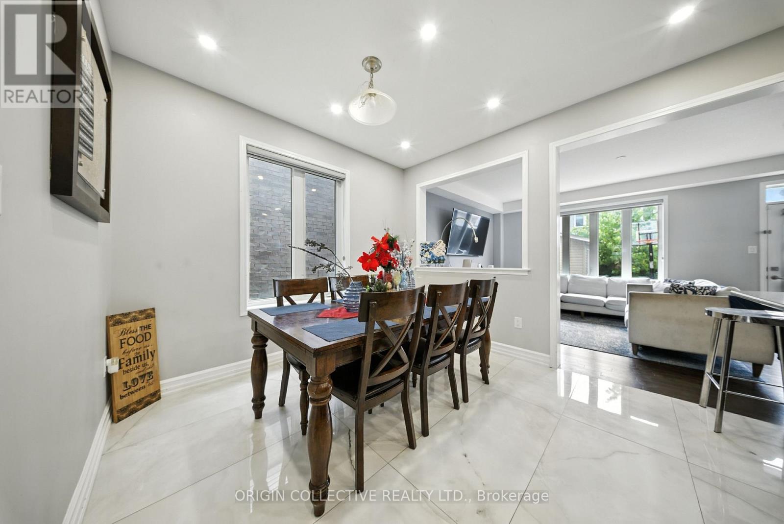 Detached at 122 LONGBOAT RUN WEST, Brantford