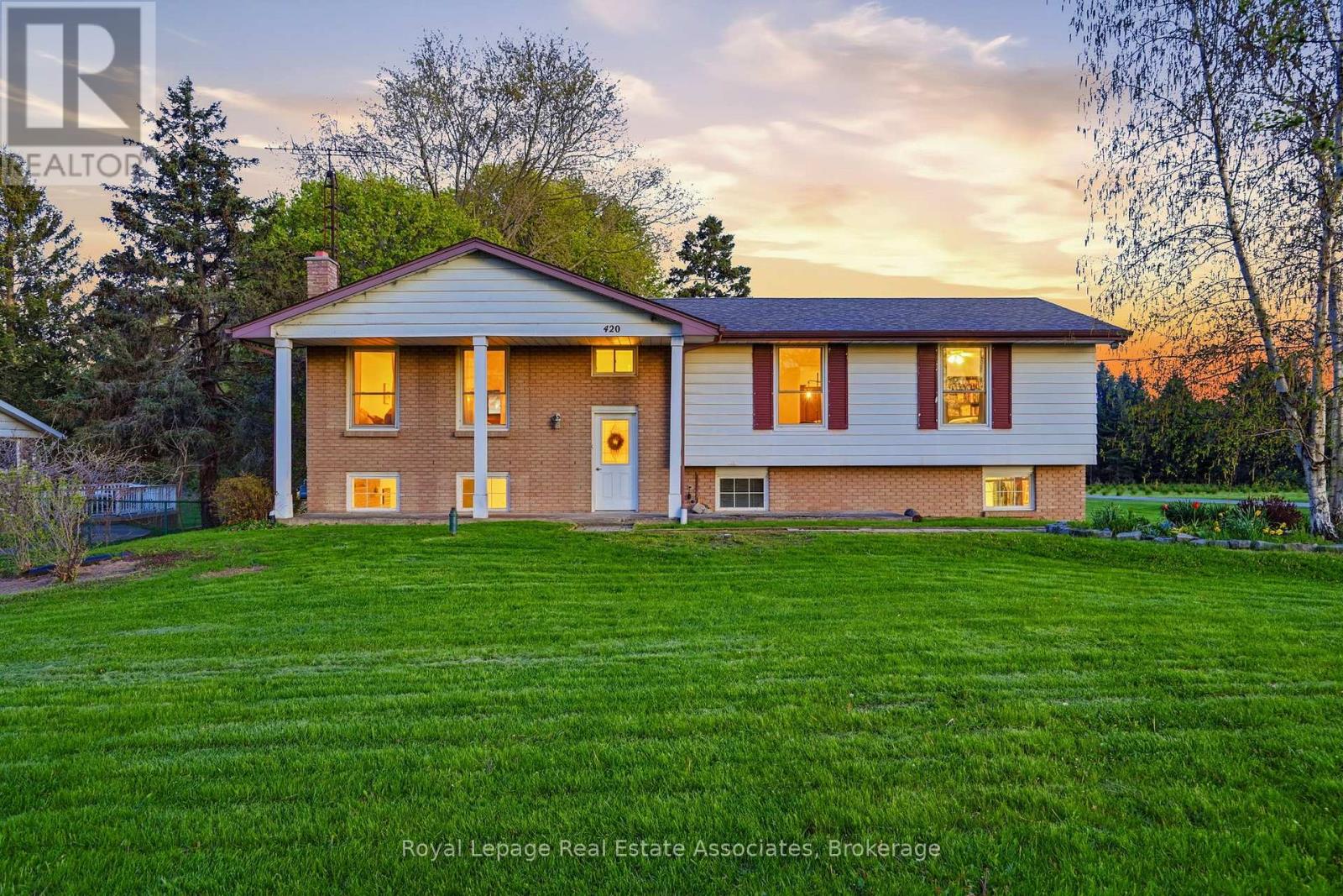 Detached at 420 CONCESSION 5 ROAD W, Hamilton