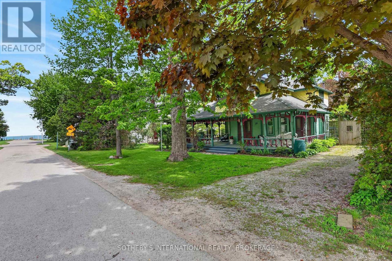 Detached at 23 VINCENT AVENUE, Niagara-on-the-Lake