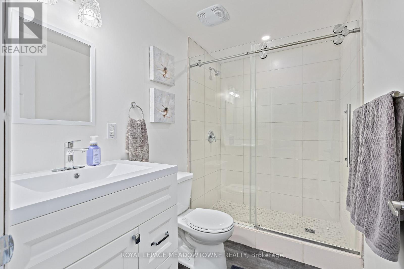 Semi-Detached/Link at 92 CHESTERTON LANE, Guelph