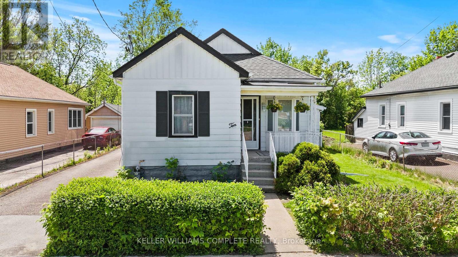 Detached at 10 MONCK STREET, St. Catharines