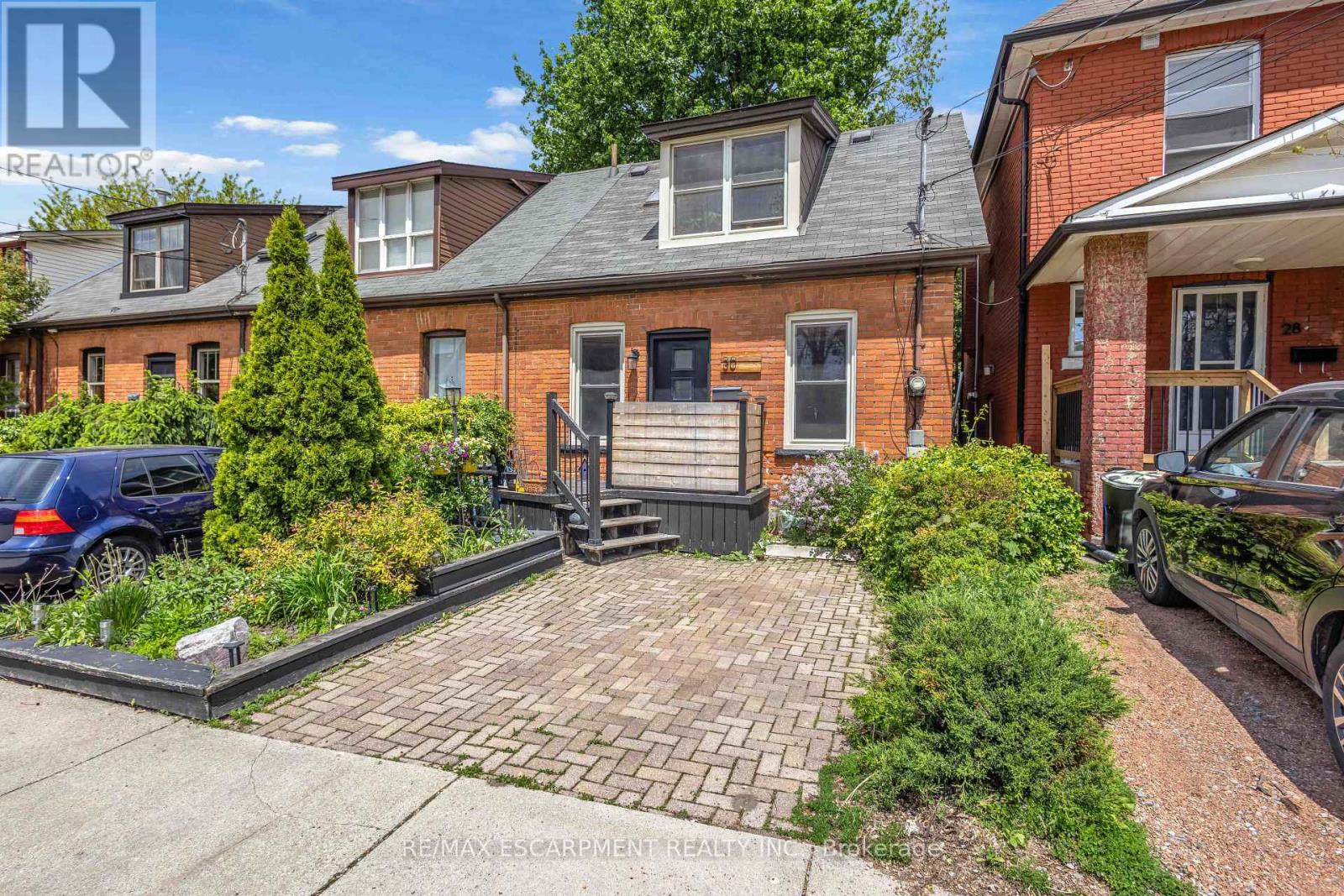 Townhouse at 30 SUNSET AVENUE, Hamilton (Strathcona)