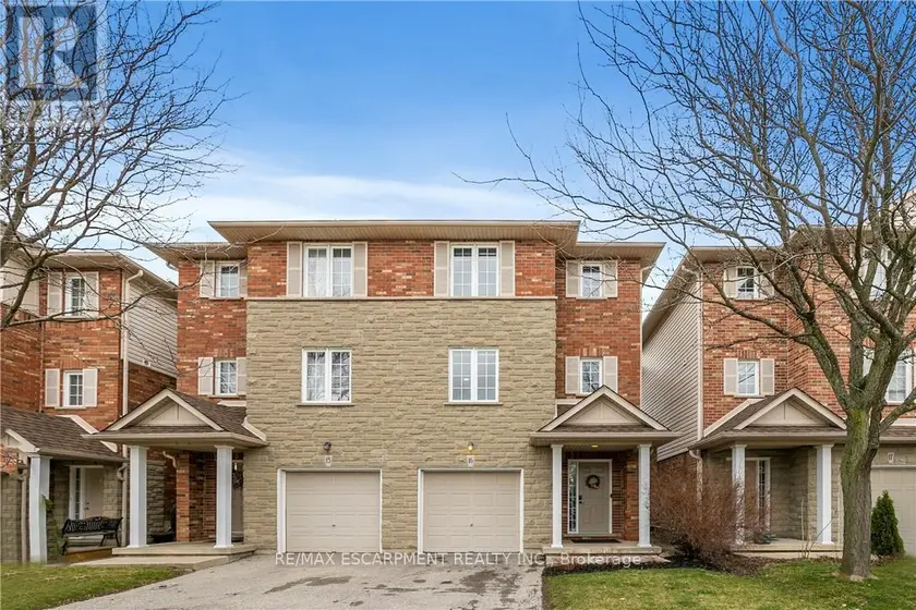 Townhouse at 16 - 876 GOLF LINKS ROAD, Hamilton