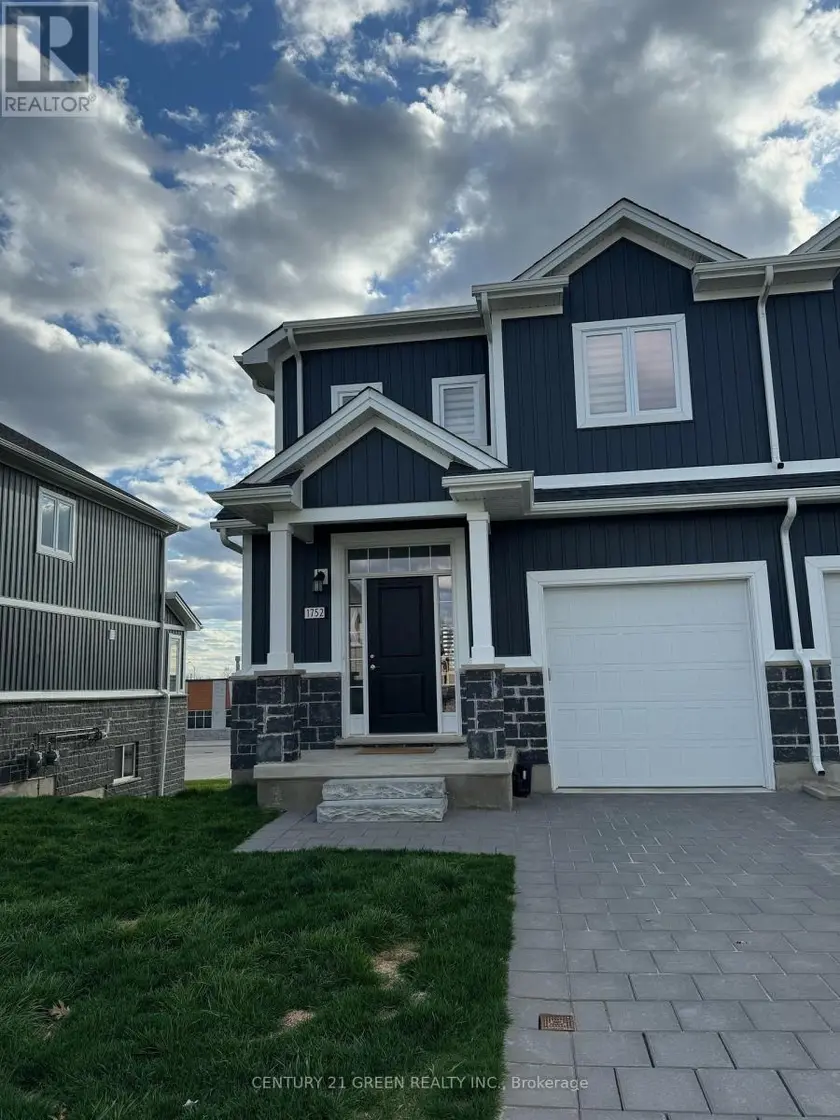 Townhouse at 1752 FINLEY CRESCENT, London