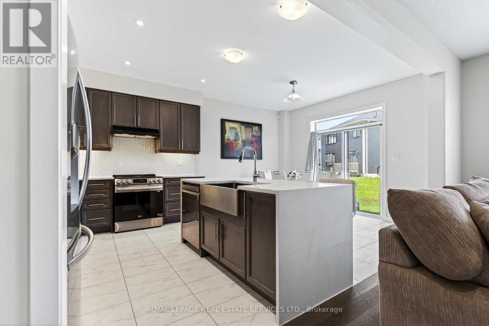 Detached at 18 SANTOS DRIVE, Haldimand