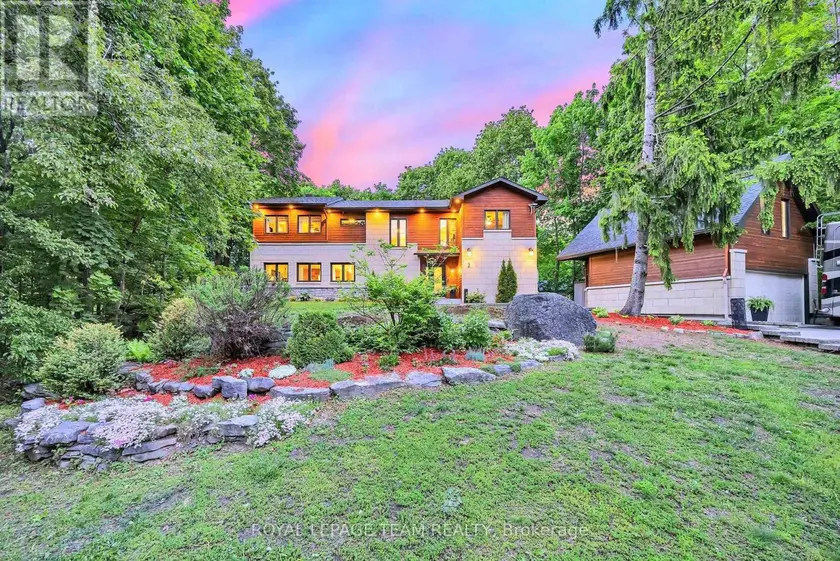 Detached at 2 FAIRHAVEN WAY, Ottawa