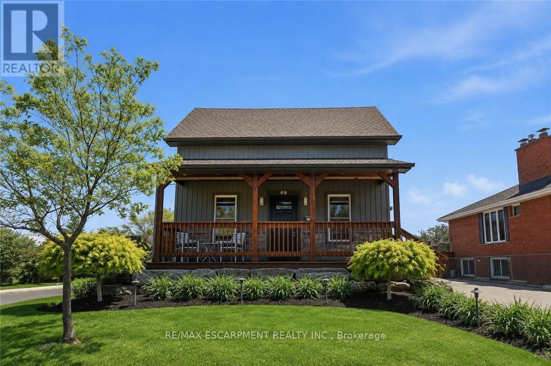 Detached at 69 NASH ROAD S, Hamilton