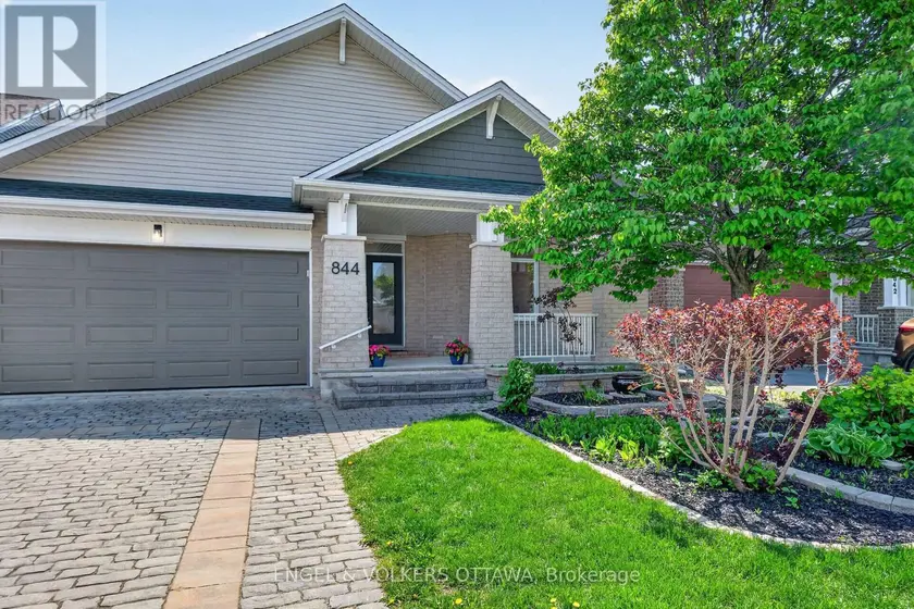 Detached at 844 SWALLOWTAIL CRESCENT, Ottawa