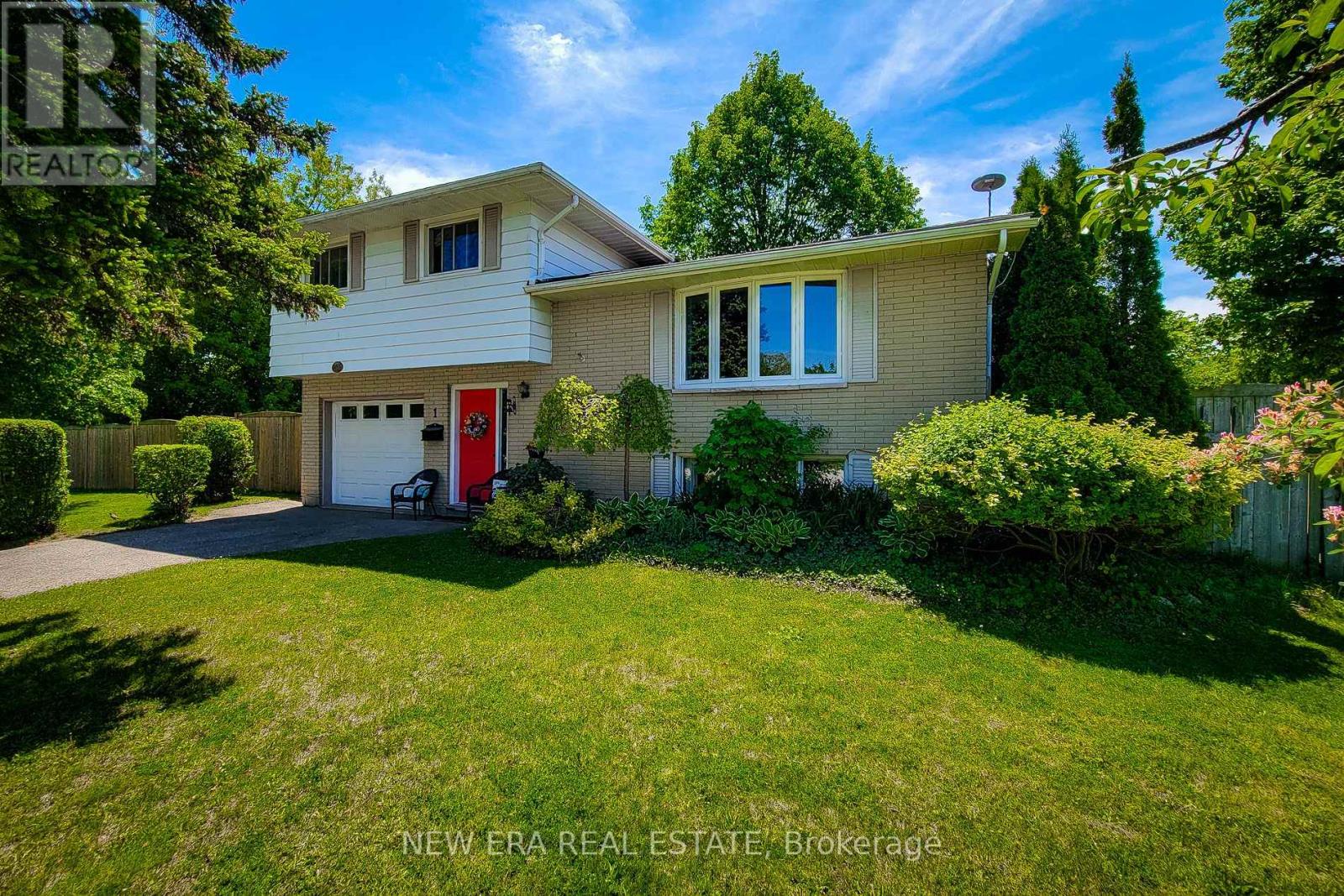 Detached at 1 GREENWOOD AVENUE, Cambridge