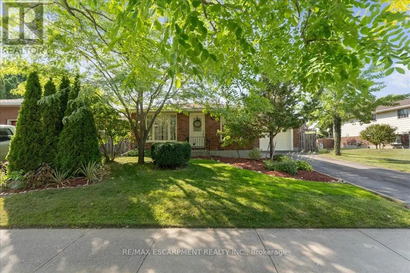 Detached at 32 DONLY DRIVE N, Norfolk (Simcoe)