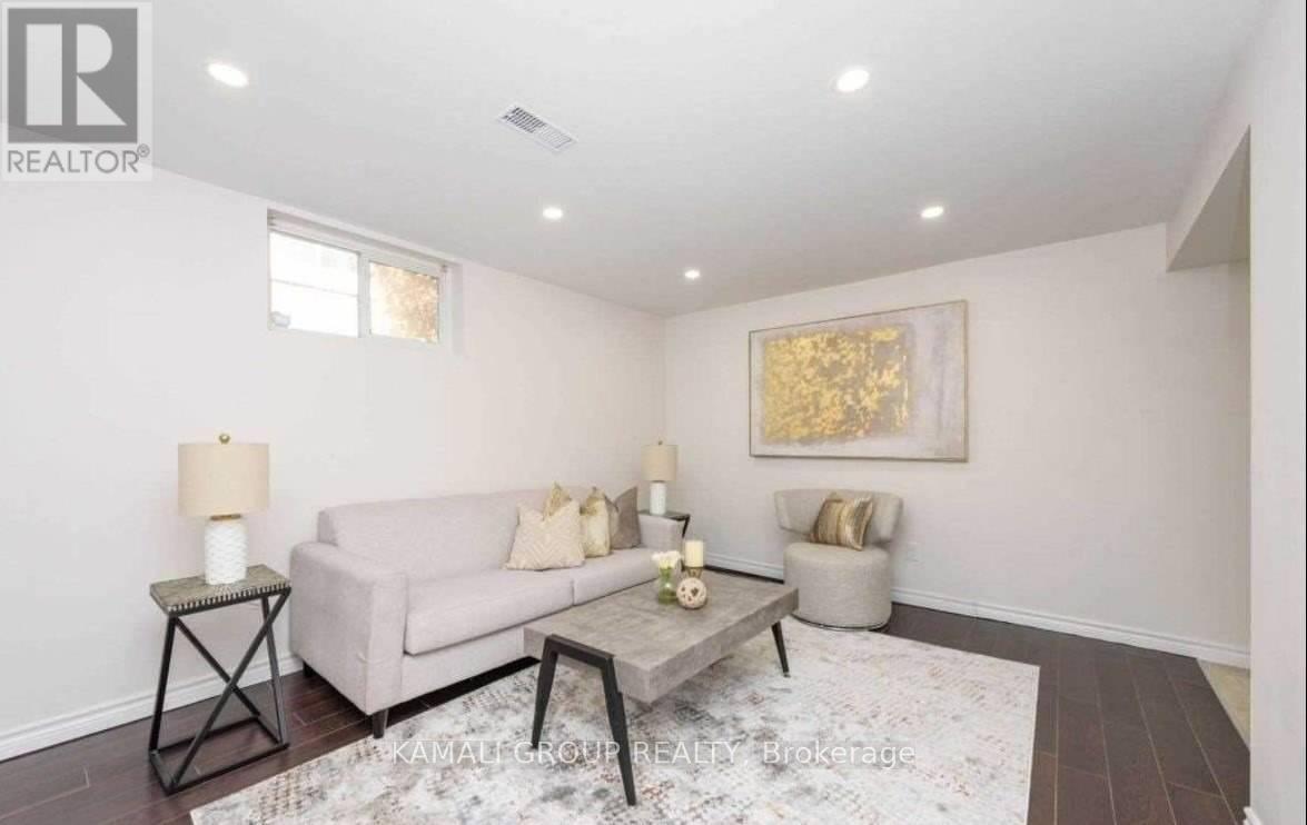 Detached at BSMT - 352 EAST 18TH STREET, Hamilton (Hill Park)