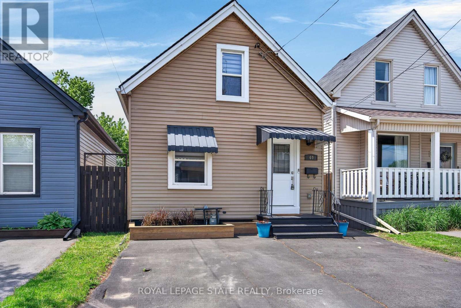 Detached at 69 ROBINS AVENUE, Hamilton (Crown Point)
