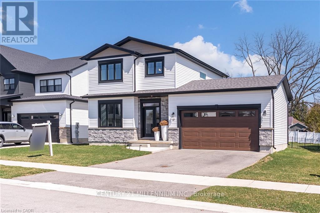 Detached at 17 HELEN COURT, Central Elgin (Belmont)