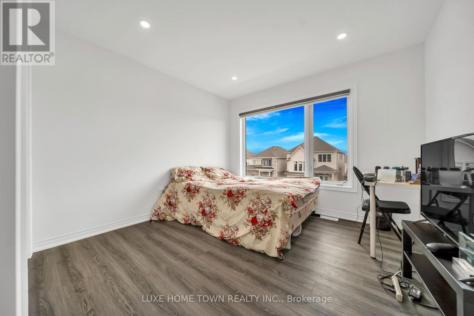 Detached at 79 SPICER STREET, Centre Wellington