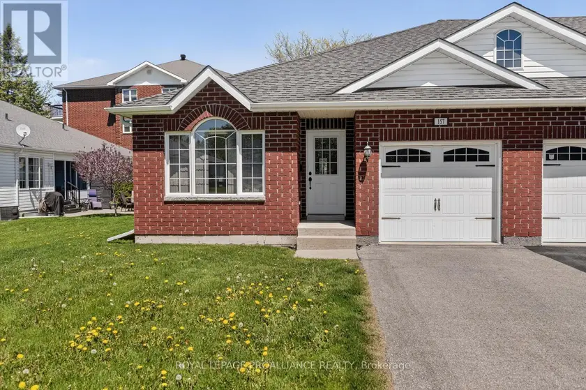 Townhouse at 157 STEACY GARDENS E, Brockville