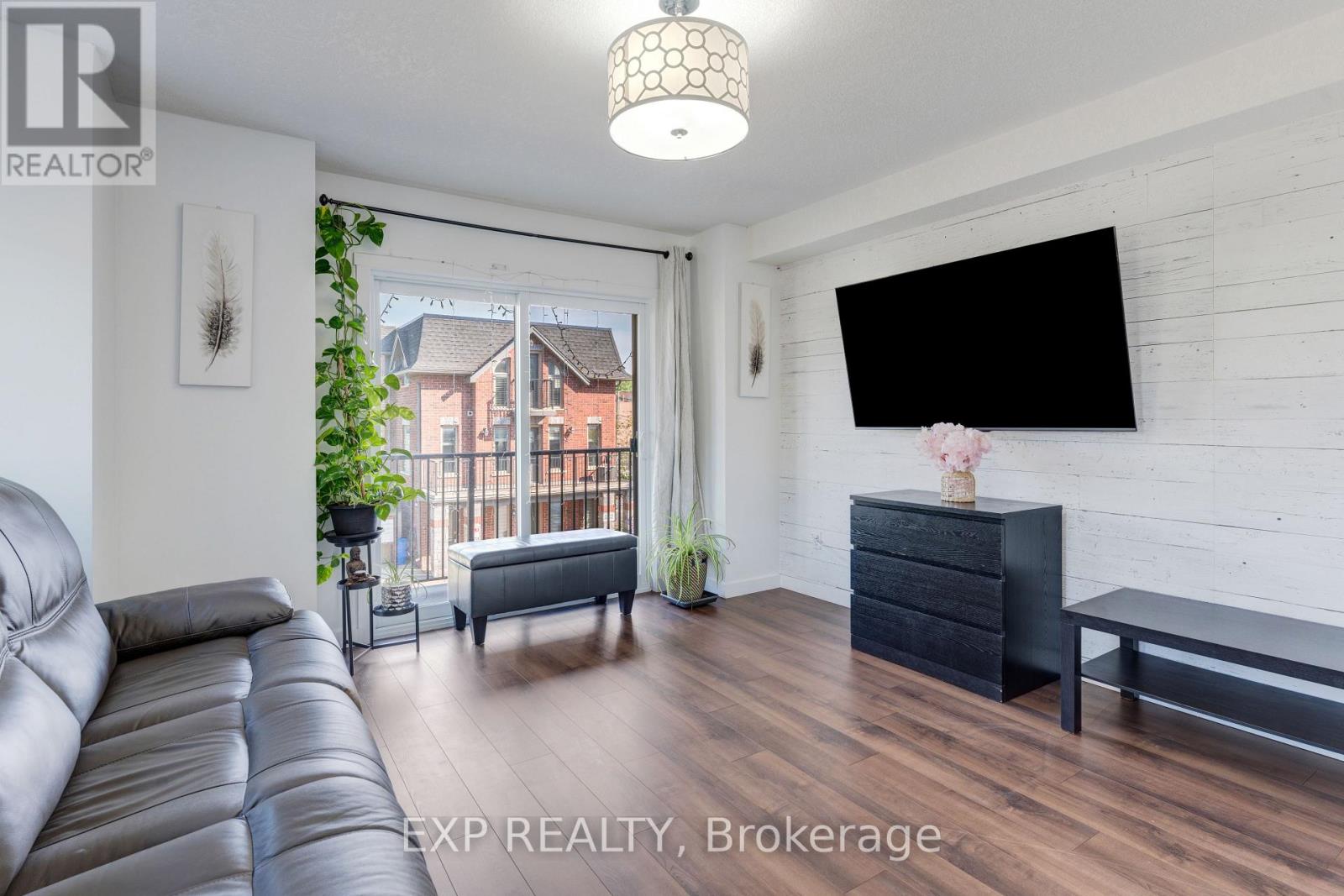 Townhouse at 5 - 487 EAST AVENUE, Kitchener